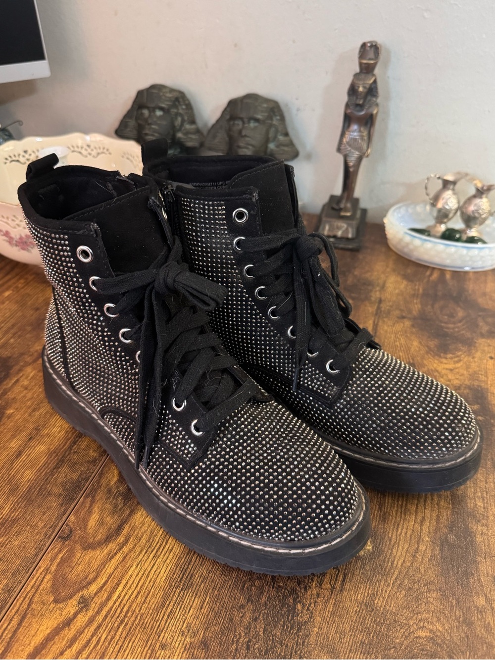 Madden NYC  Women  Boots size 8 Black Rhinestone Side Zipper Shoes